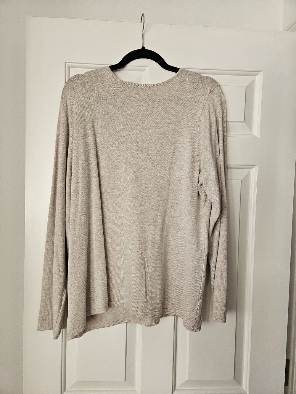 Tahari Light Beige V-Neck Long Sleeve Sweater 1x - Picture 6 of 6